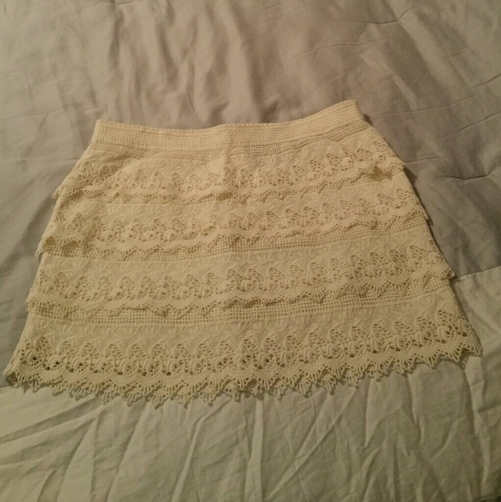 American Eagle Lace Skirt